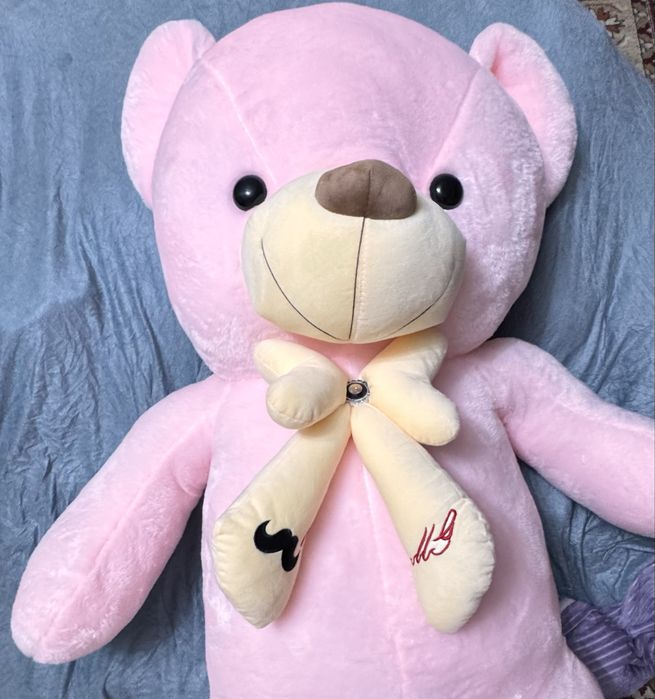 Продам Мишек , книги , планшет , сумки , все новое