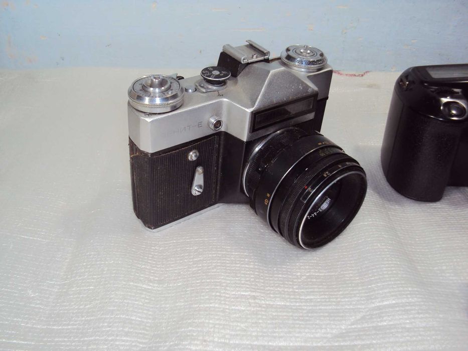 lot de 4 aparate foto retro pe film AGFA,CANON,MINOLTA si ZENIT