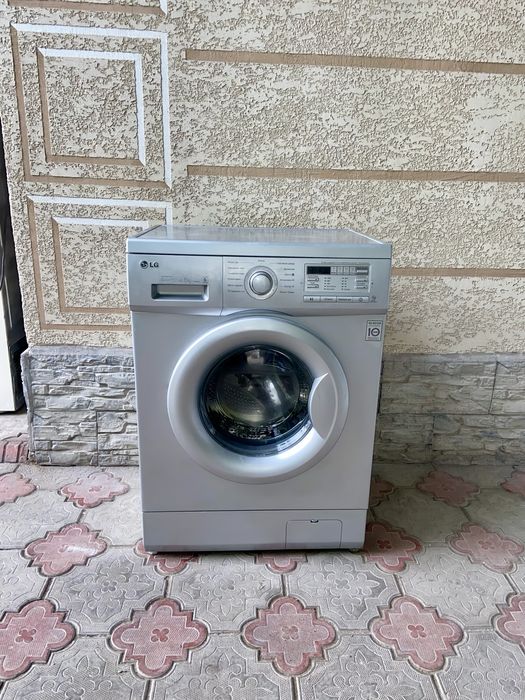 Продам стиральную машинку LG