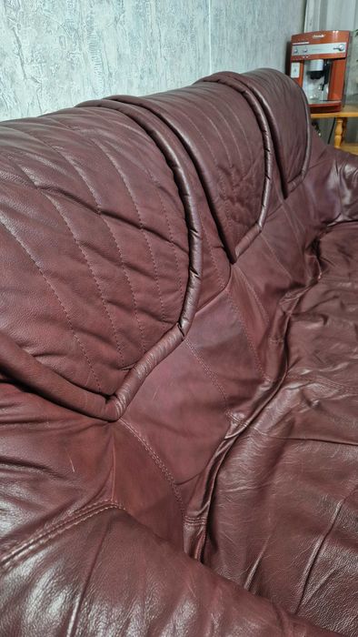 Холна гарнитура от естествена кожа и масив