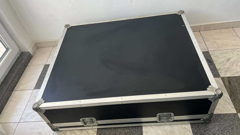 СПЕШНО - Soundcraft GB8 32-канален миксер – Топ оферта с кейс!