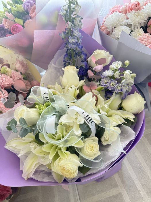 Букет с коробкой от chic flowers