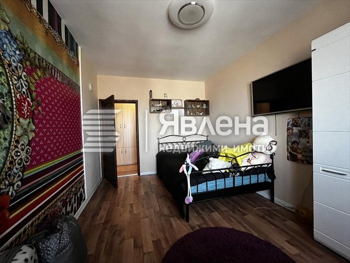 Продава се Тристаен апартамент в Варна, Център - 94 кв.м за 2447 €/кв.м - Снимка #6