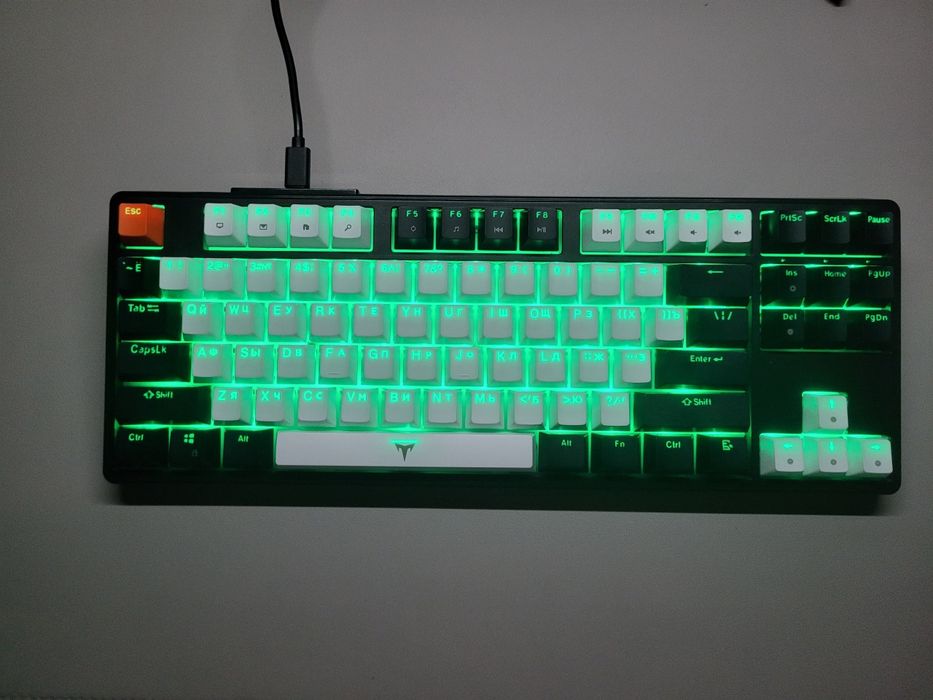 Продам игровую клавиатуру