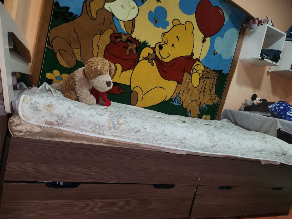 Продам кровать с матрасом