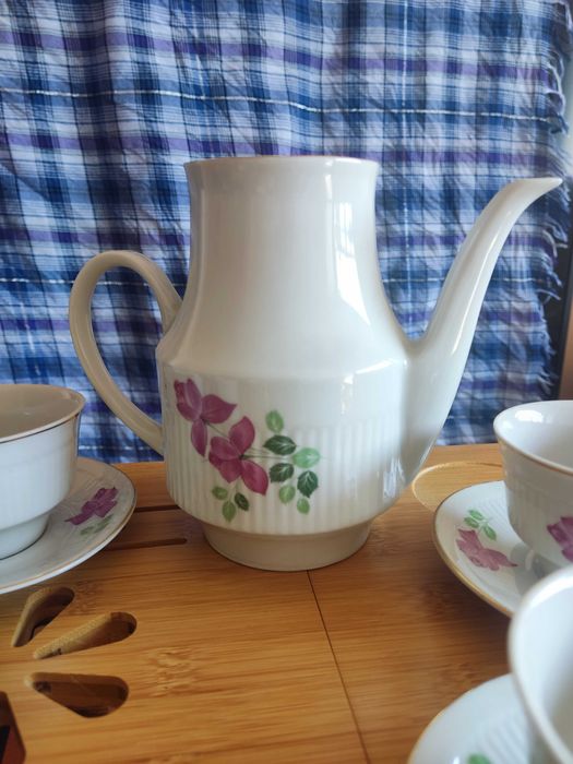 Порцеланов сервиз за кафе /чай