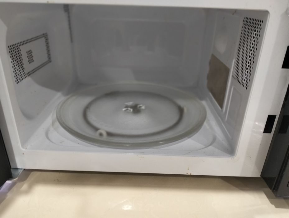 Продам микроволновую печь HORIZONT