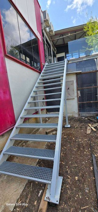 Поцинковани стъпала MEA METAL –метални, стълбища, противохлъзгащи