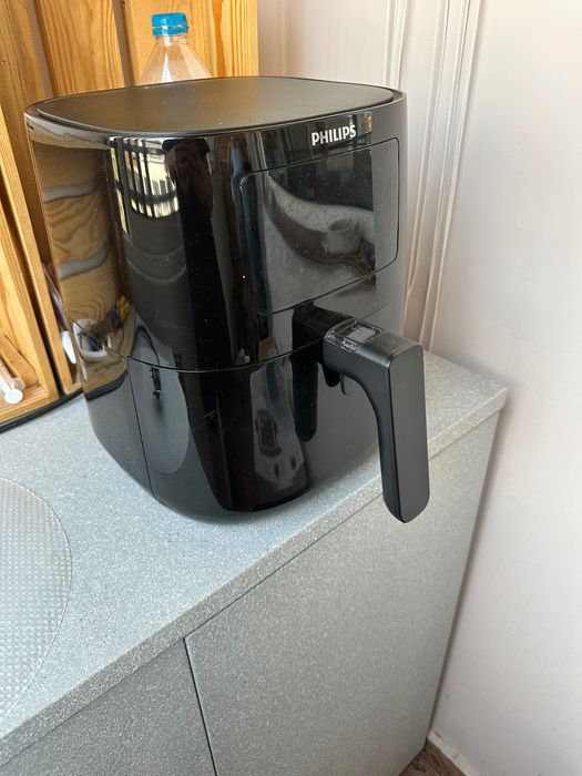 Philips Airfryer Essential Collection compact digital