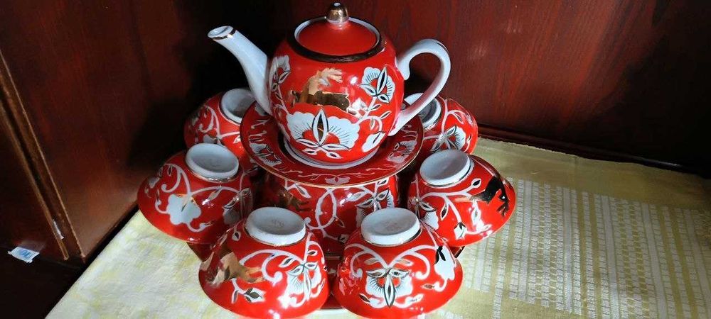 Винтажный сервиз Золотой олень