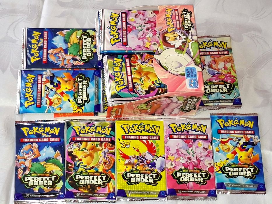 Lot Cartonase de Colectie Rara PokemonFotbalisti Fifa 2026,K-POPDemon Hunters,Mega Charizard, Mega BLAYSTOISE PIKACHU, Stichere BTS KPOP NOI Sigilate