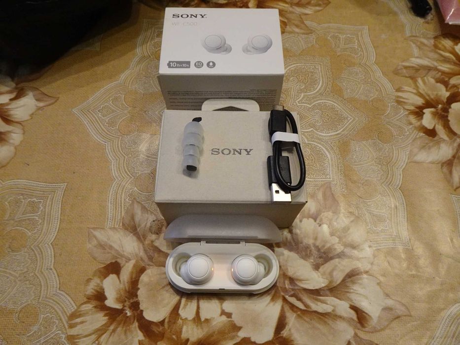 Слушалки Sony WF-C500, white, отлично запазени, прочети описанието