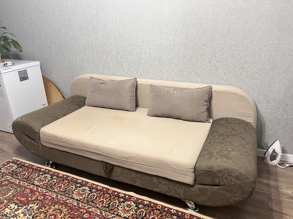 Диван (жиhаз, мебель)