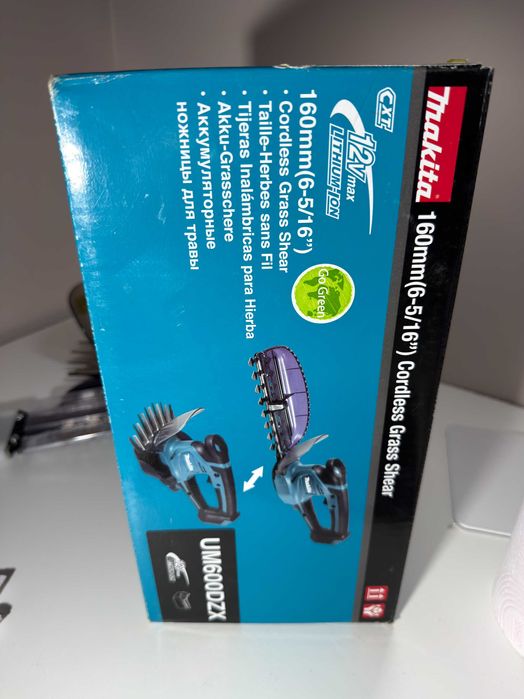 Makita DUM604ZX - Masina de tuns gard viu 12V