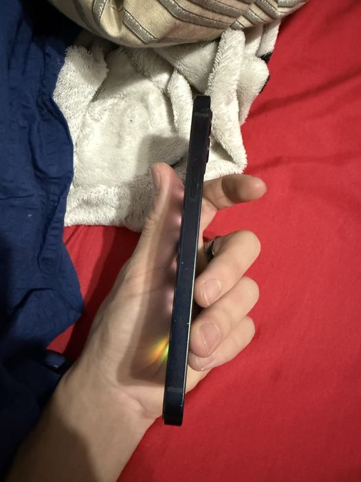 IPhone 12 с коробкой срочно