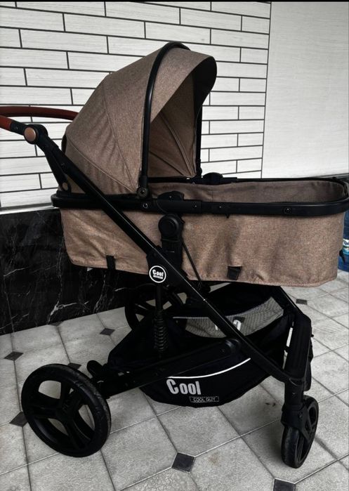 Детская коляска прогулочная