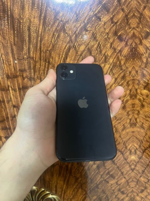 Продам IPhone 11 64gb идеал
