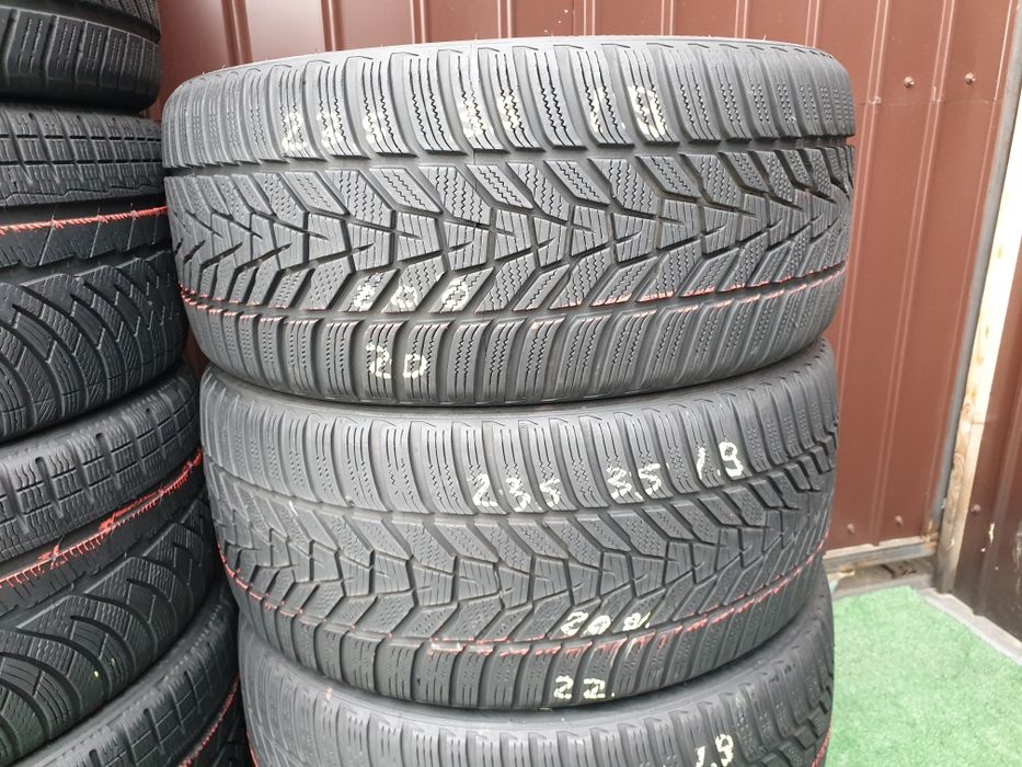 235.35.19 Michelin Hankook