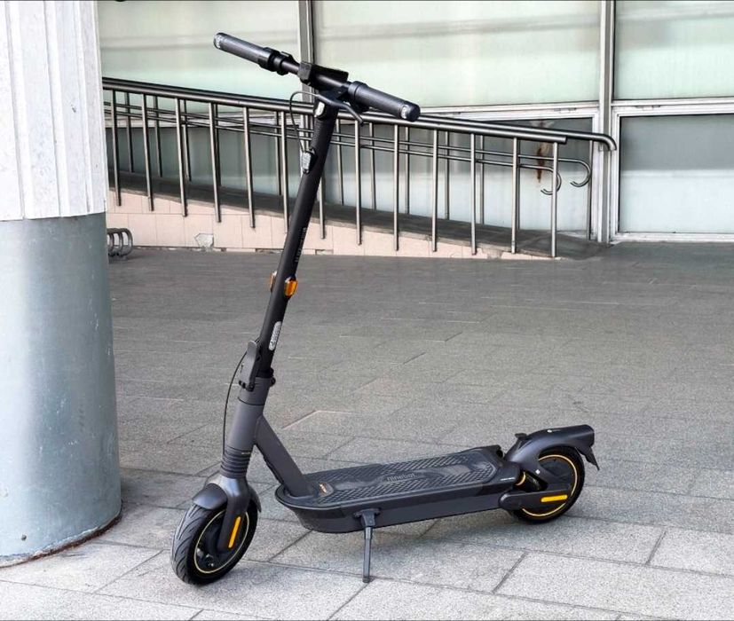 Электросамокат Ninebot Max G2 пробег 1300км