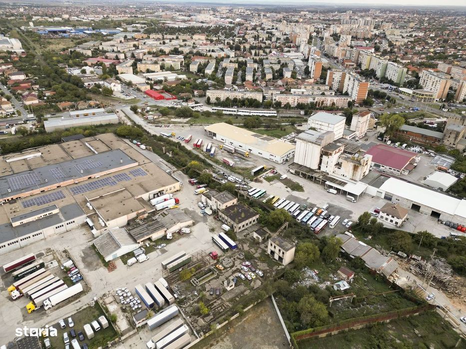 Clădiri industriale cu teren 6820mp