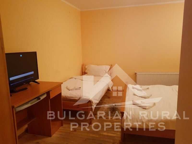 Продава се Хотел в с. Осеновлаг, Област София-област - 1200 кв.м за 375 €/кв.м - Снимка #16