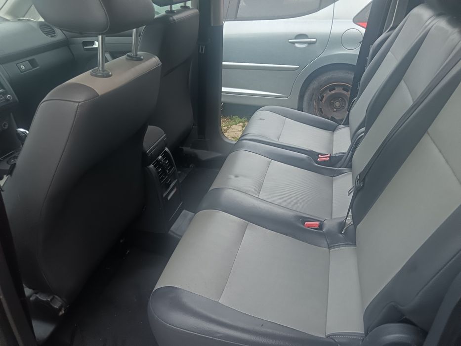 Avariat-Inundat Volkswagen Caddy Maxi Automat 7 locuri i