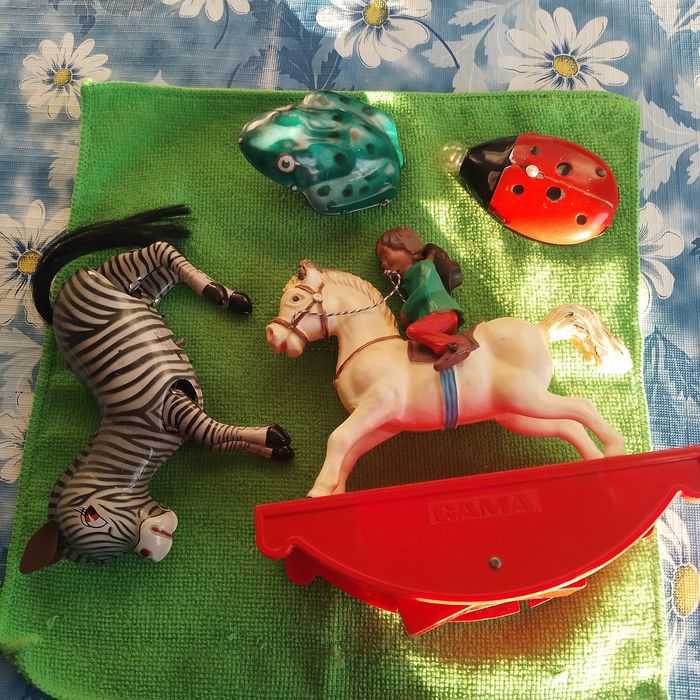 Lot jucarii diferite