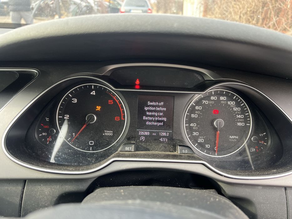 AUDI A4 B8,5 2,0TDI 140к.с 2012г НАЧАСТИ