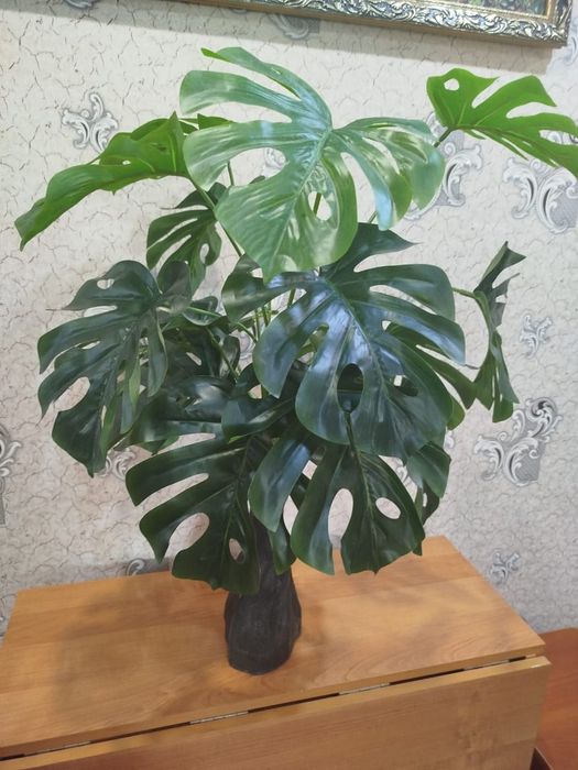 Продам искусственный цветок