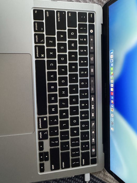 Macbook pro I5 2020 yil 512 gb