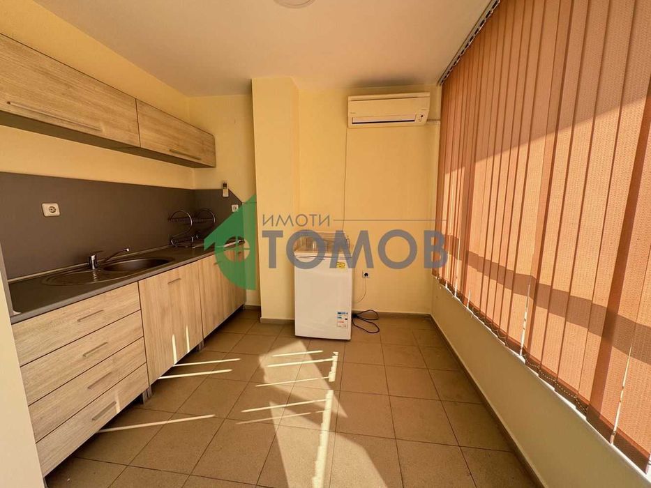 Продава се Тристаен апартамент в Шумен, Център - 155 кв.м за 904 €/кв.м - Снимка #3