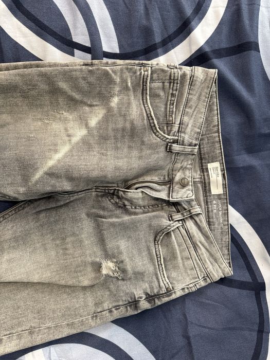 Bershka сиви дънки