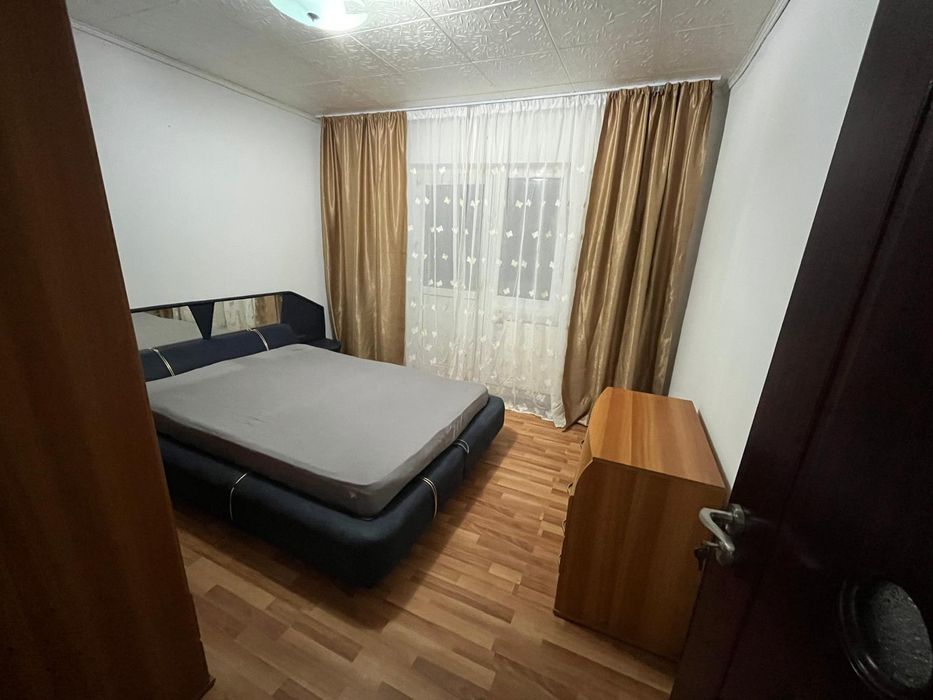 De vânzare apartament 3 camere