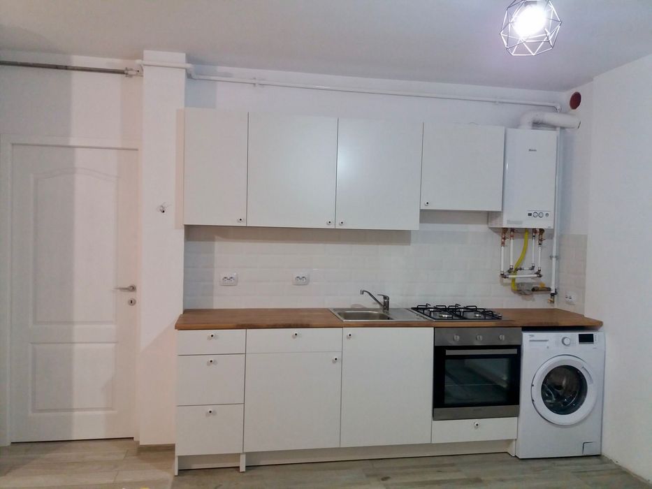 Inchiriez apartament  langa Vivo