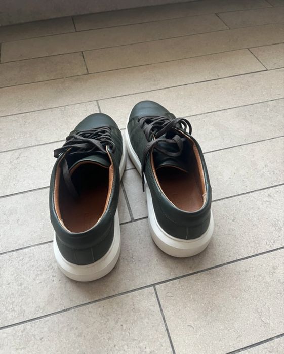 Tenisi Bigotti piele