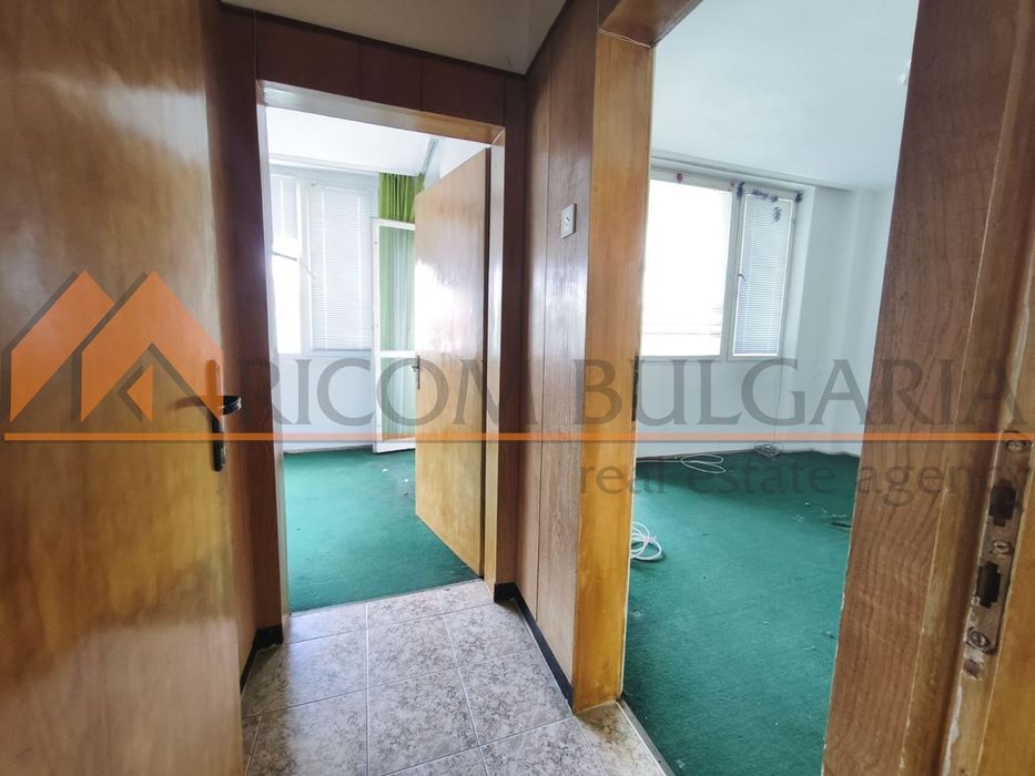 Продава се Четиристаен апартамент в Варна, ВИНС - 120 кв.м за 2667 €/кв.м - Снимка #2