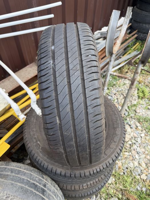Anvelope 235/ 65 R16 C michelin agilis  aprope noi