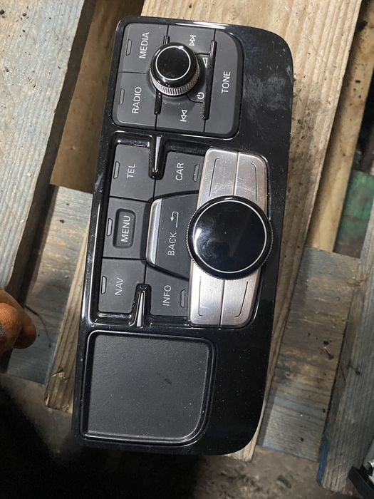 управление мултимедия ауди а8 д4