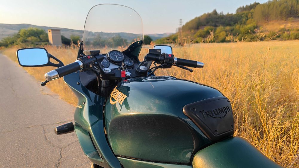 Мотор Турист Triumph Sprint 900