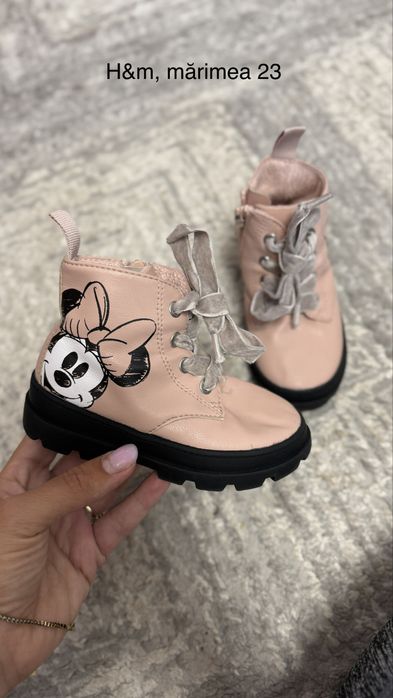 Lot papucei de bebe