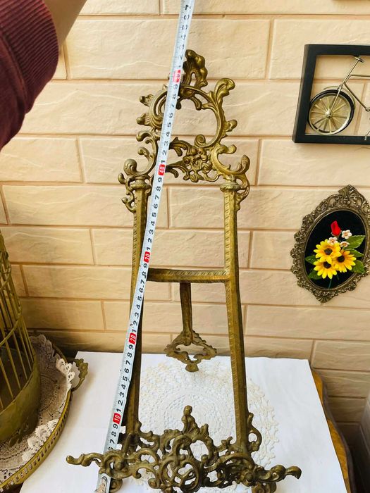 Красива голяма месингова поставка / статив / от Англия за картина