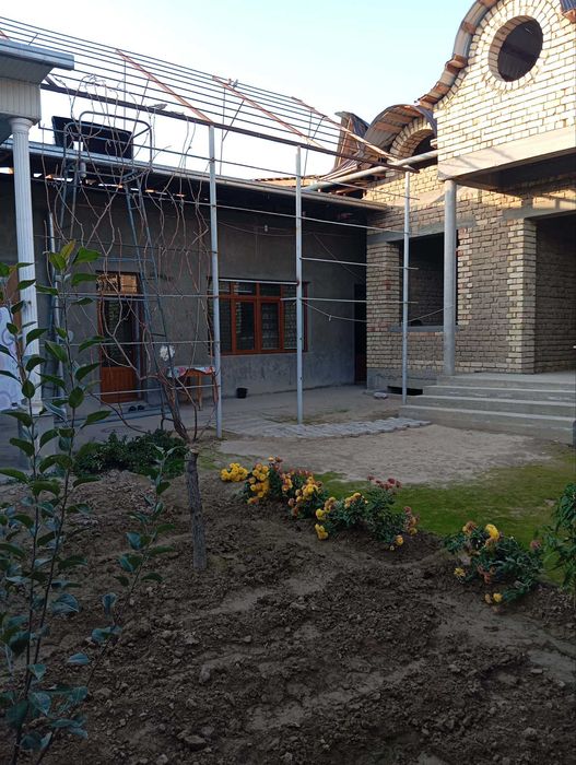 Uy sotiladi 5.6 sotik