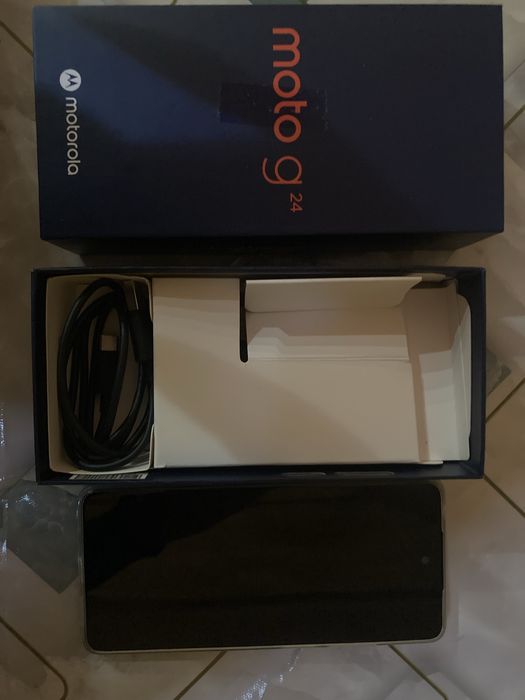 Продам новый телефон