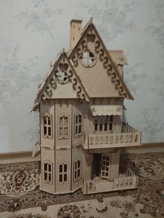 Продам Кукольный домик