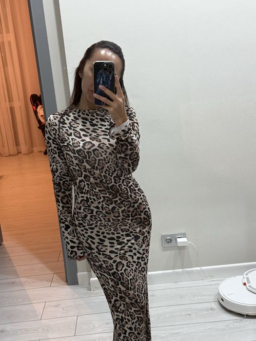 Красивое вечернее платье принт леопард 42-44