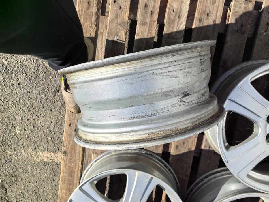 16 цола 5 х 112 мм Фолксваген Пасат / Шкода / СЕат - 6,5 Инча / ЕТ 42