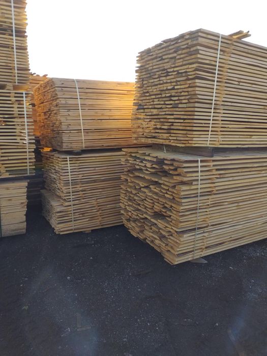 Продавам  кофражни дъски (ламперия) – размери 2 м,2.50 м и 3 метра.