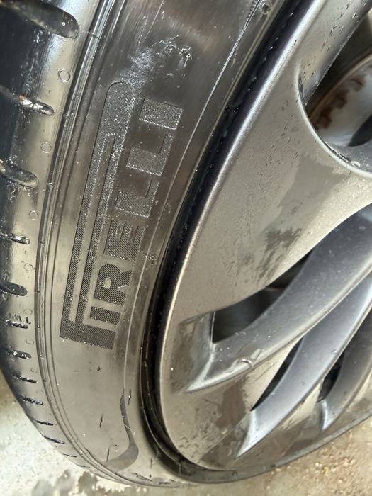 235 35 20 Пирели Tesla