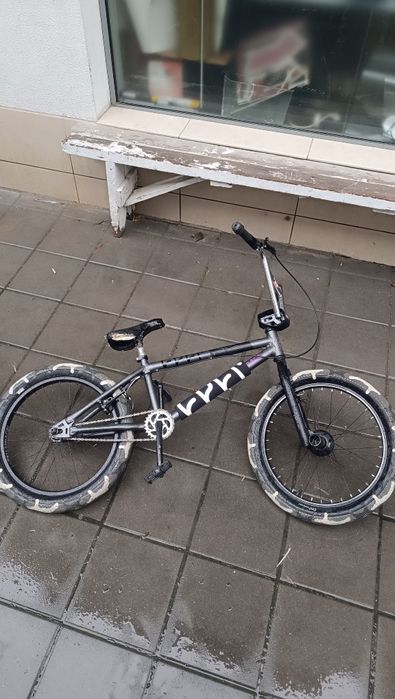Колело BMX Decatlon custom (заменени са оригиналните части с по добри)