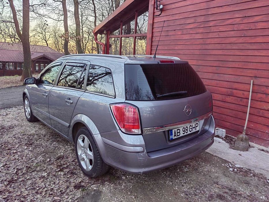 Opel Astra H - 1.7 CDTI